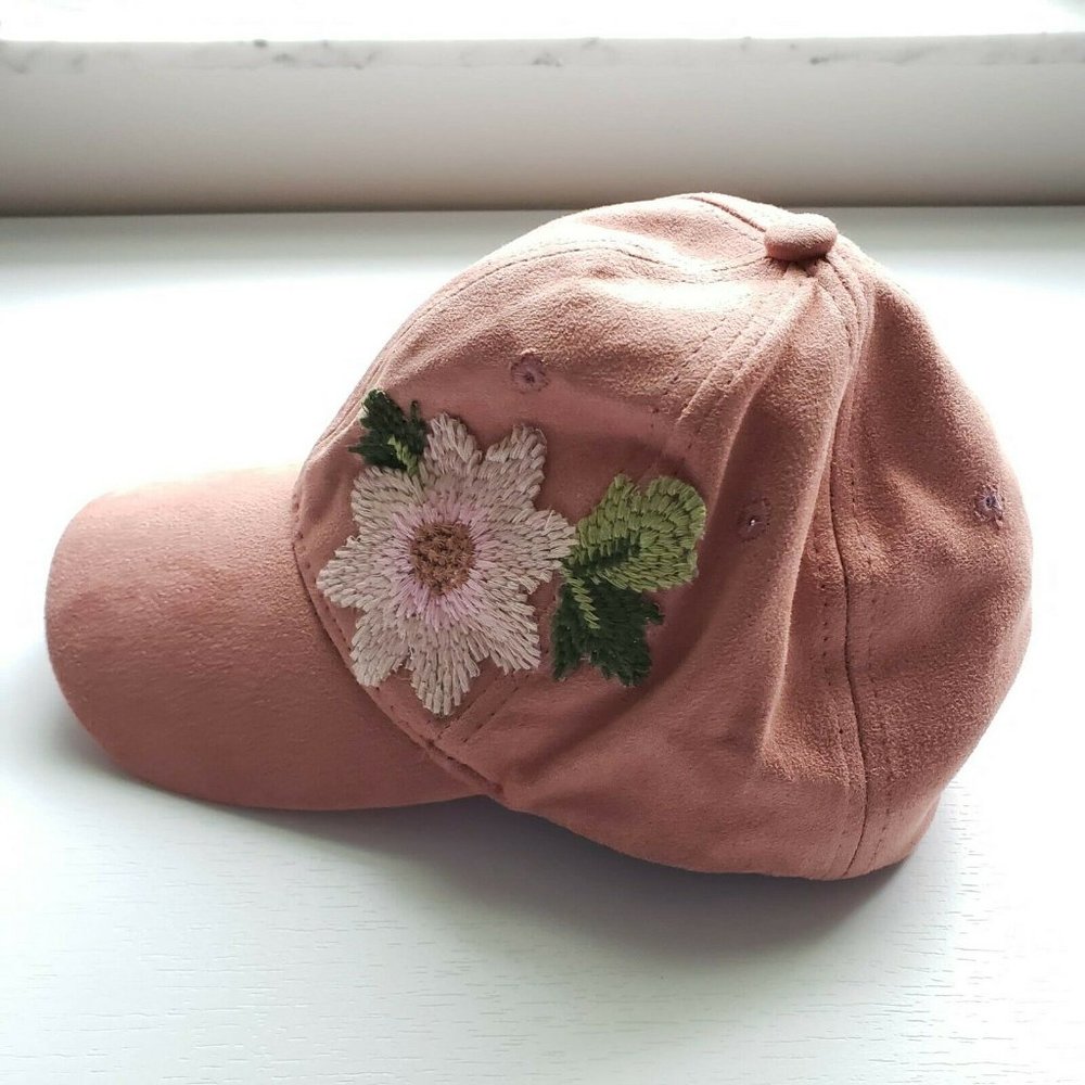David And Young Flower Suede Ball Chill Cap Hat - Picture 8 of 8